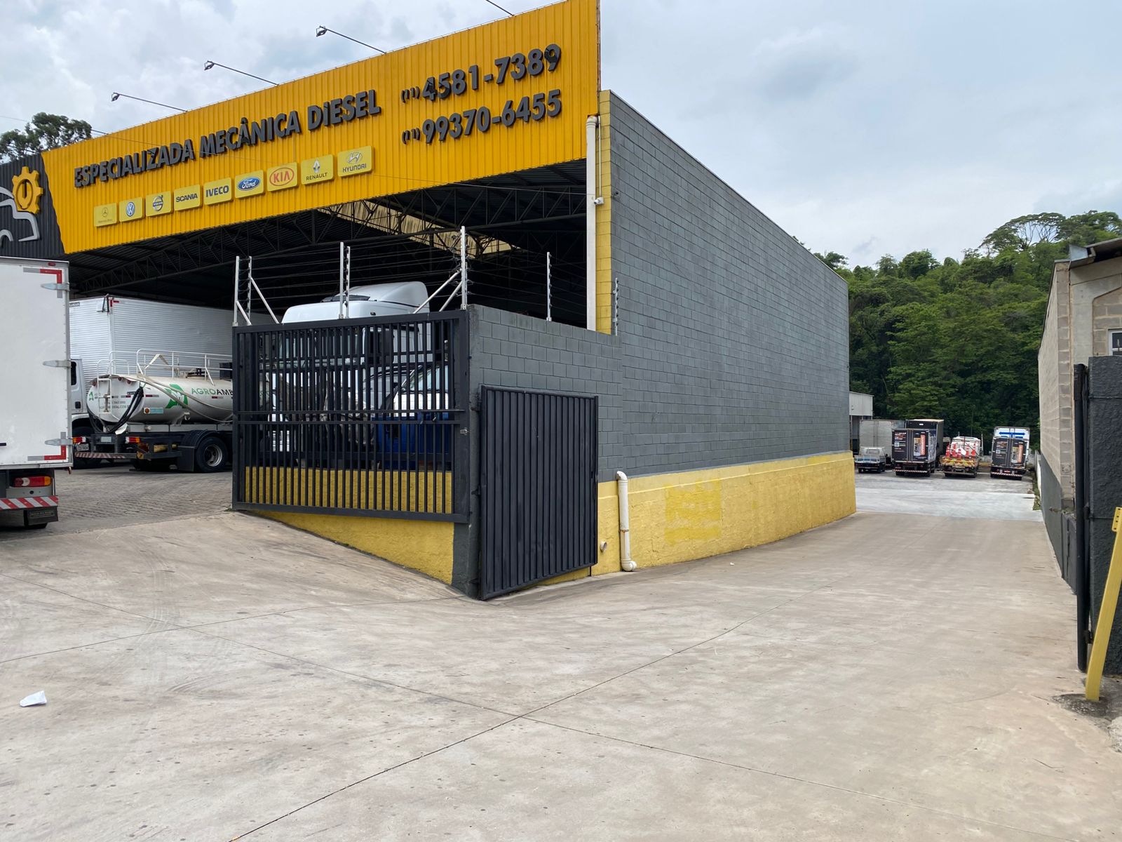 Imagem Fachada e Pátio